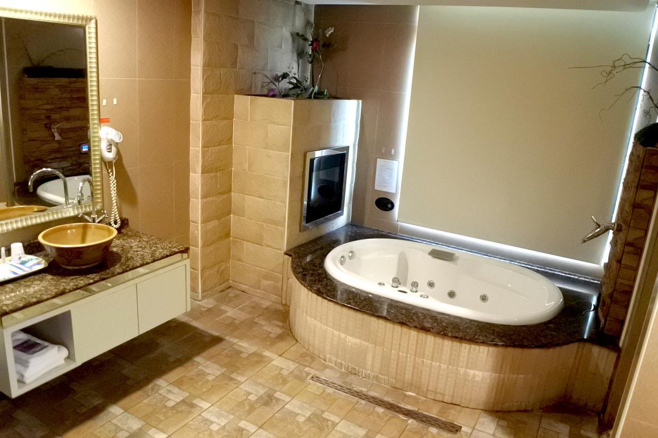 North Country Motel Yingge Экстерьер фото